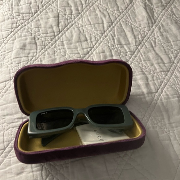 Gucci Sunglasses Model GG1325S - Picture 9 of 13